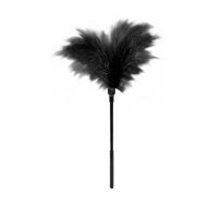   Toll cirógató, Guilty Pleasure, Small Feather Tickler, 31-35 cm, fekete, puha, tollas, erotikus, fétis és BDSM kiegészítő