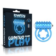   Vibrátoros péniszgyűrű, Lovetoy, Lumino Play, 5-5,4 cm átmérő, átlátszó, sötétben kéken világító, csiklóizgatós, rugalmas TPE