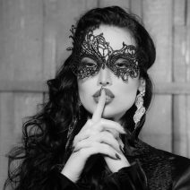 Maszkok - Szemkötők - Fejfedők